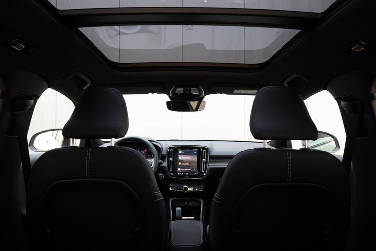 Vehicle Image 30