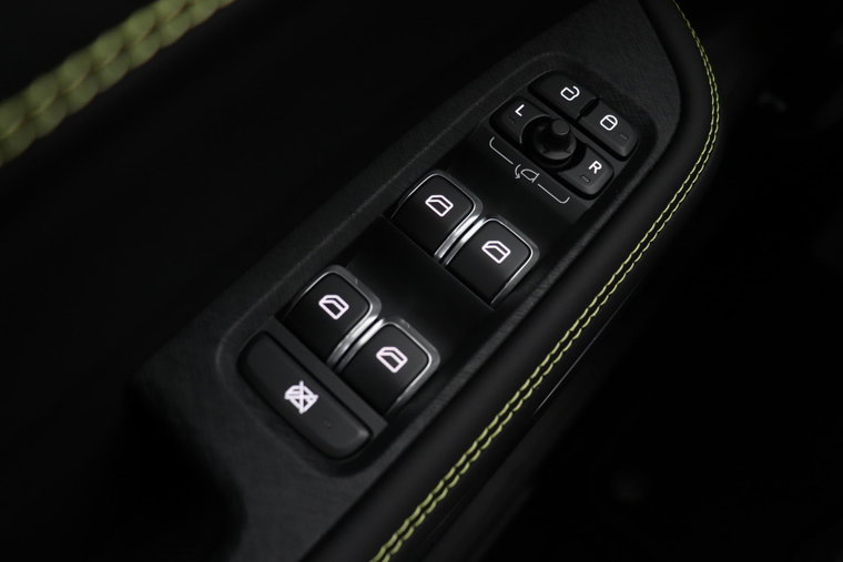 Vehicle Image 35