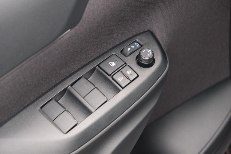 Vehicle Image 23