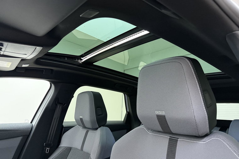 Vehicle Image 22