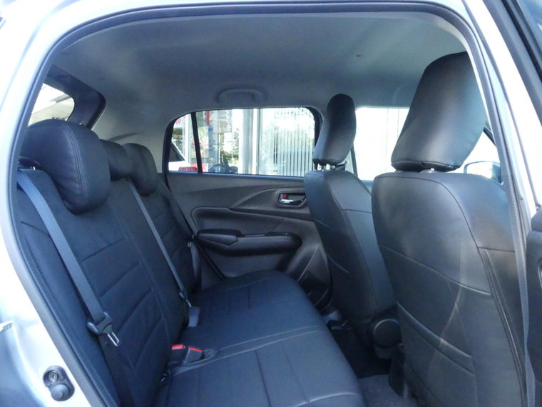 Vehicle Image 36