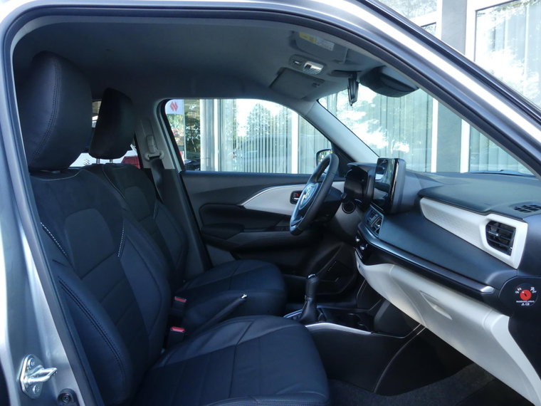 Vehicle Image 37