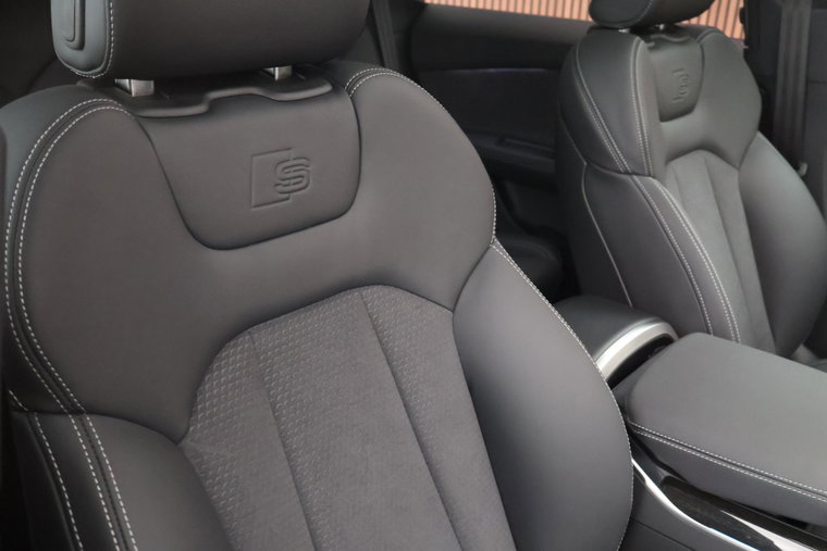 Vehicle Image 50