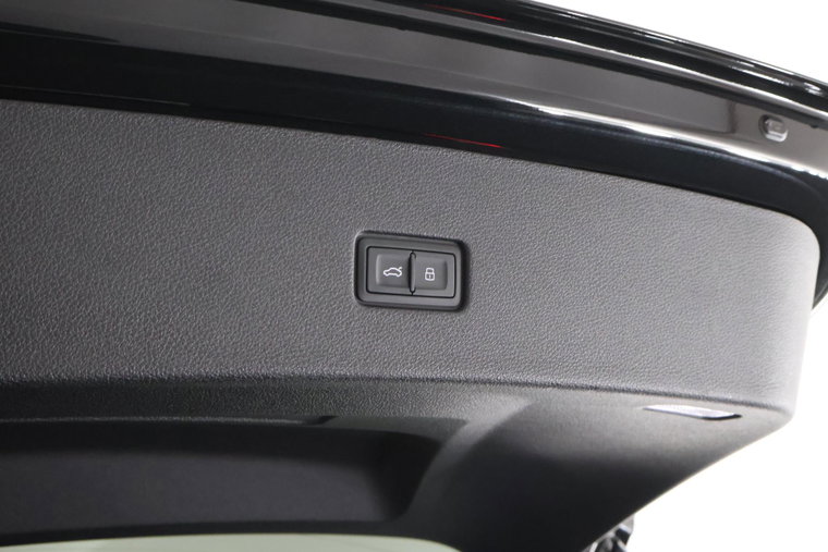 Vehicle Image 60