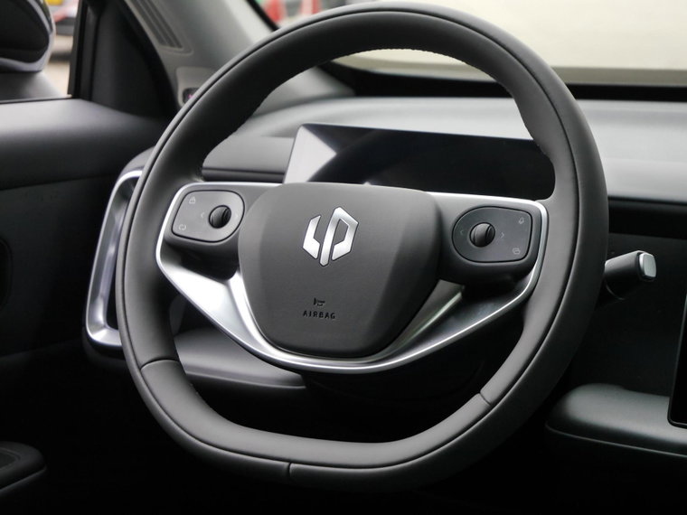 Vehicle Image 22