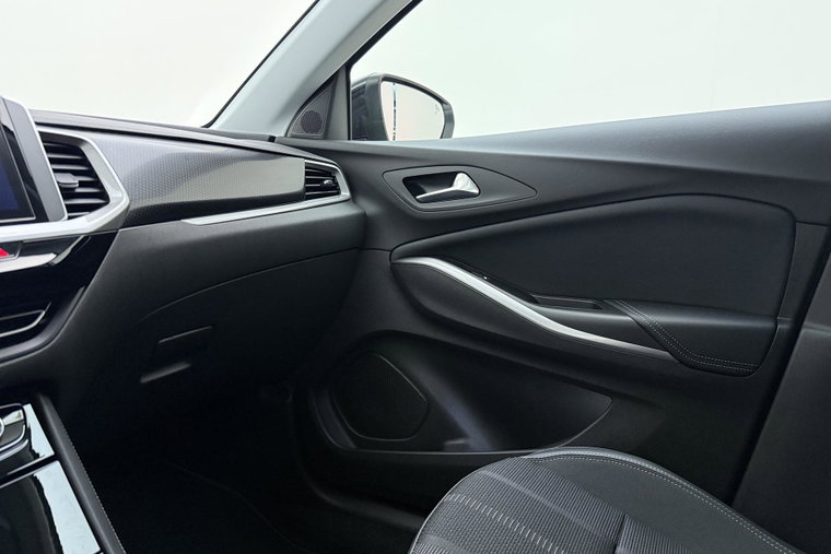 Vehicle Image 35