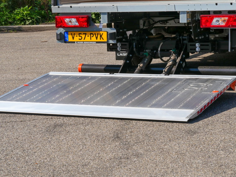 Vehicle Image 19
