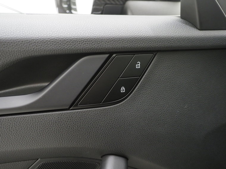 Vehicle Image 27