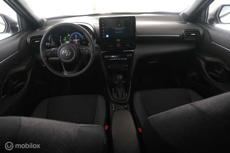 Vehicle Image 10