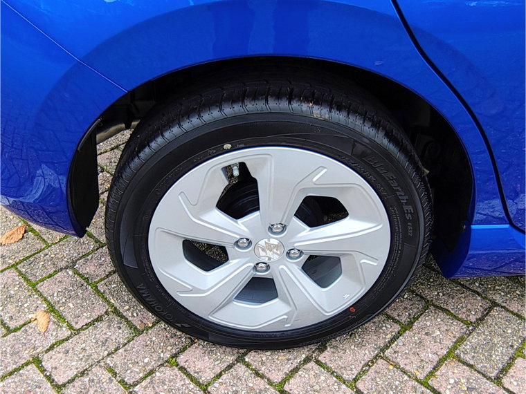 Vehicle Image 28