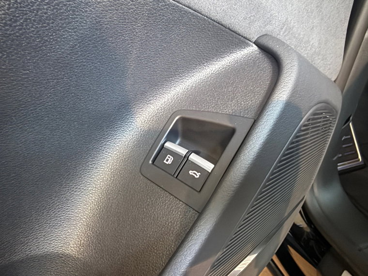 Vehicle Image 45