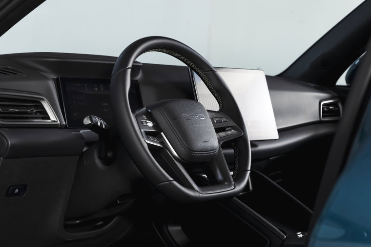 Vehicle Image 16