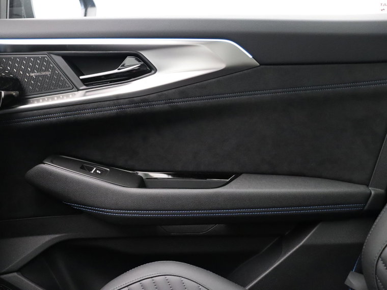 Vehicle Image 45