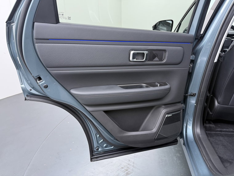 Vehicle Image 36