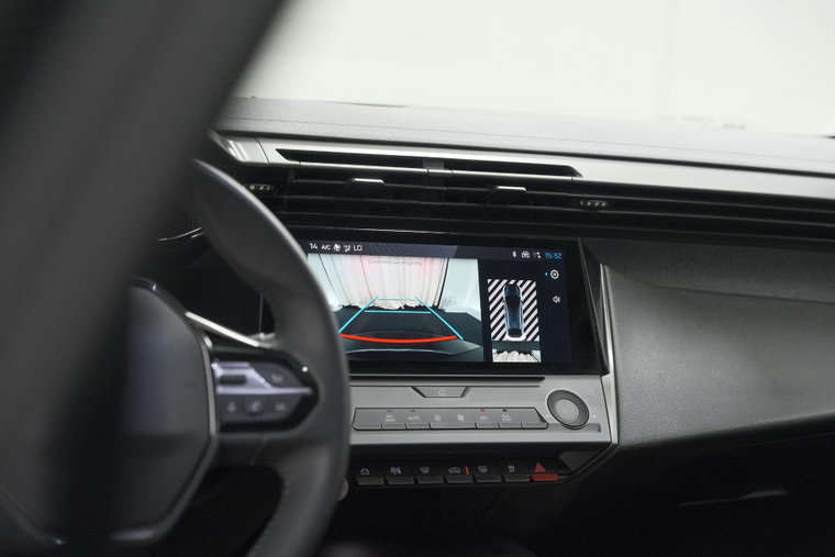 Vehicle Image 30