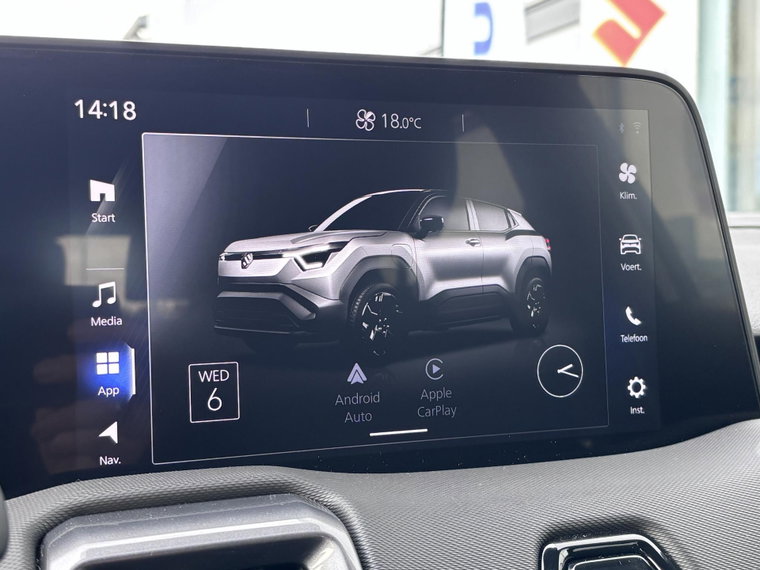 Vehicle Image 16