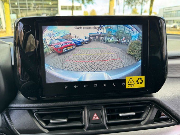 Vehicle Image 24