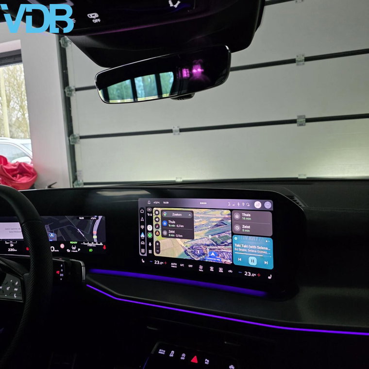 Vehicle Image 23