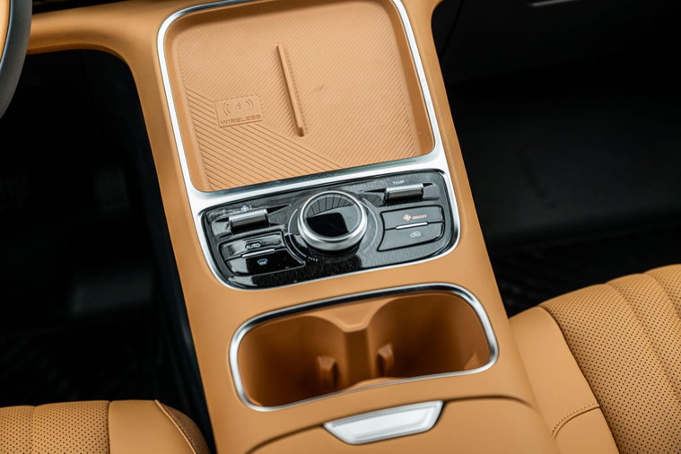 Vehicle Image 15
