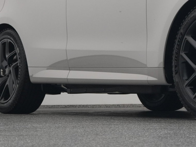Vehicle Image 38