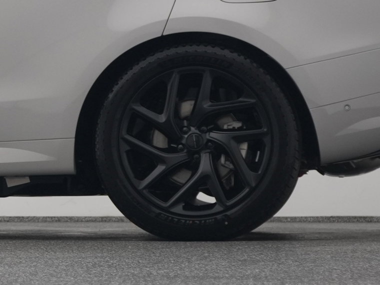 Vehicle Image 40
