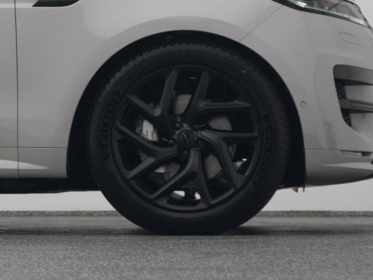 Vehicle Image 42