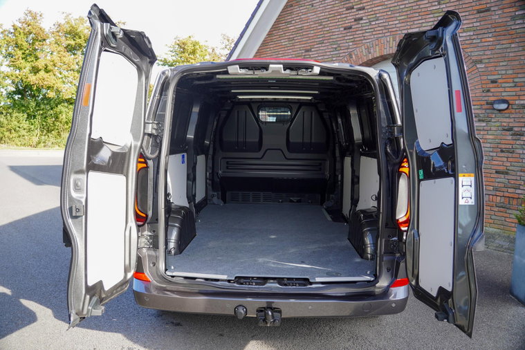 Vehicle Image 22