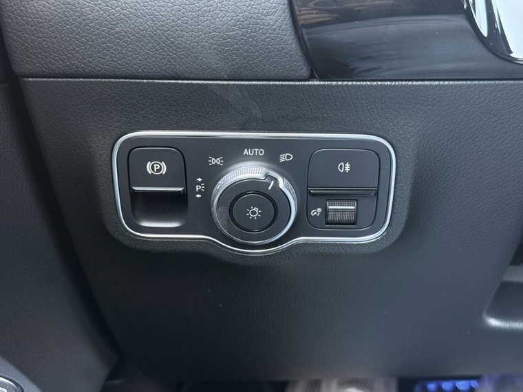 Vehicle Image 39