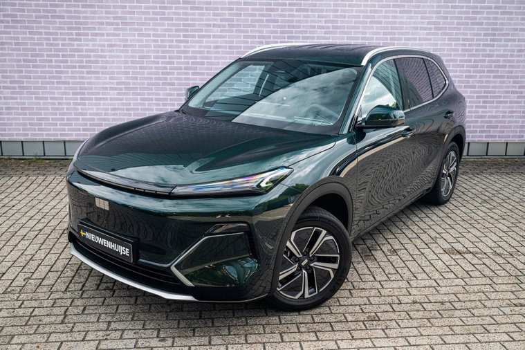 Vehicle Image 16