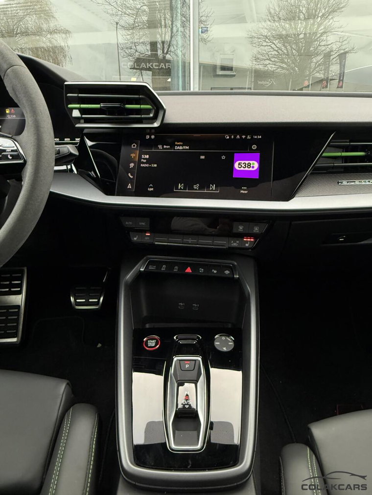 Vehicle Image 40