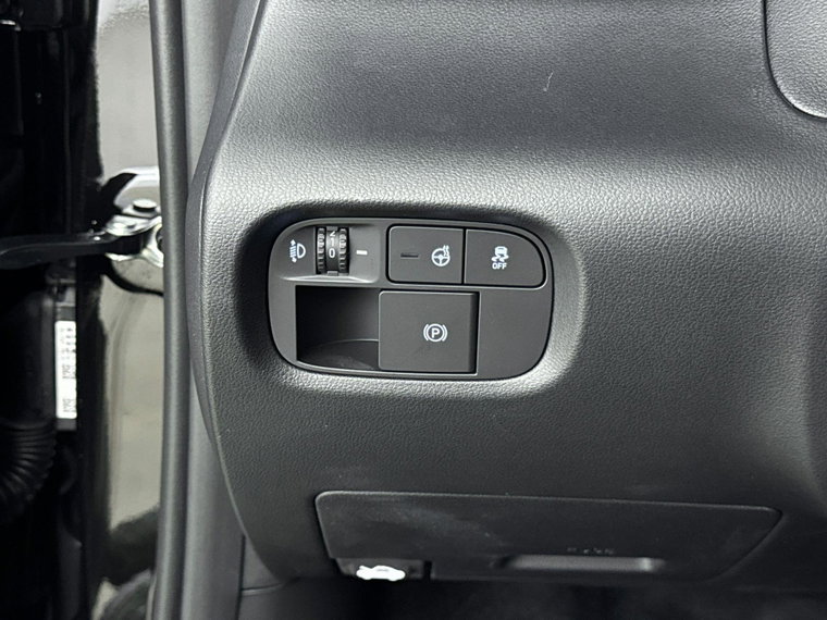 Vehicle Image 27