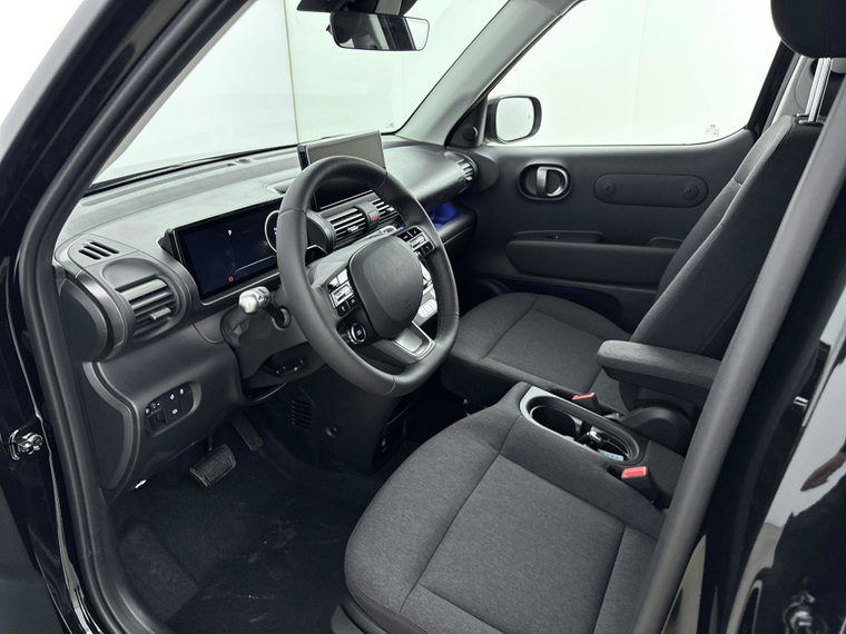Vehicle Image 28