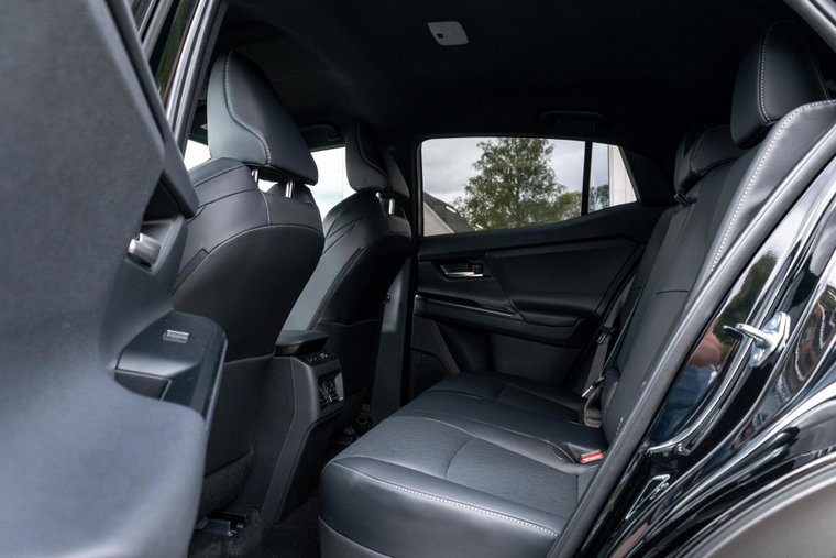 Vehicle Image 12