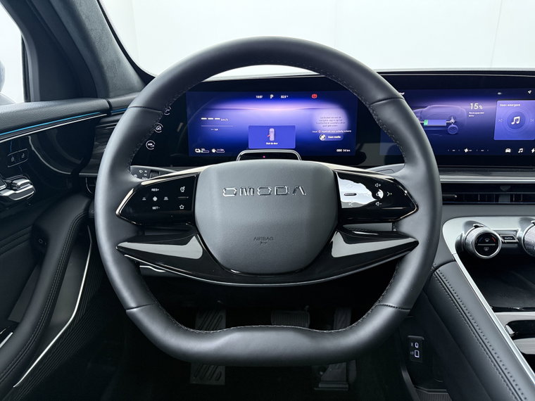 Vehicle Image 37