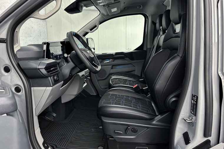 Vehicle Image 21
