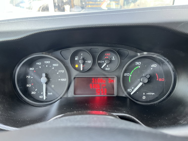 Vehicle Image 38