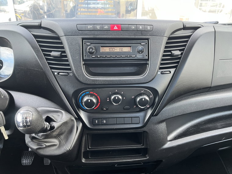 Vehicle Image 39