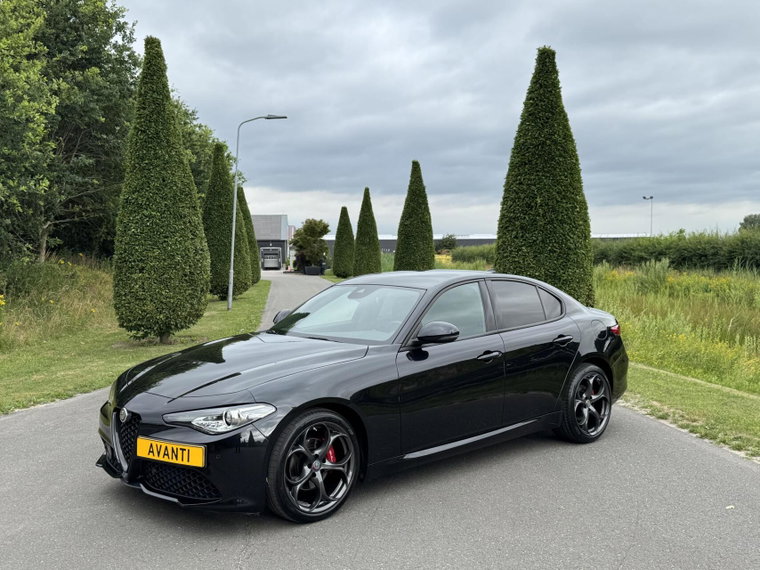 Vehicle Image 24