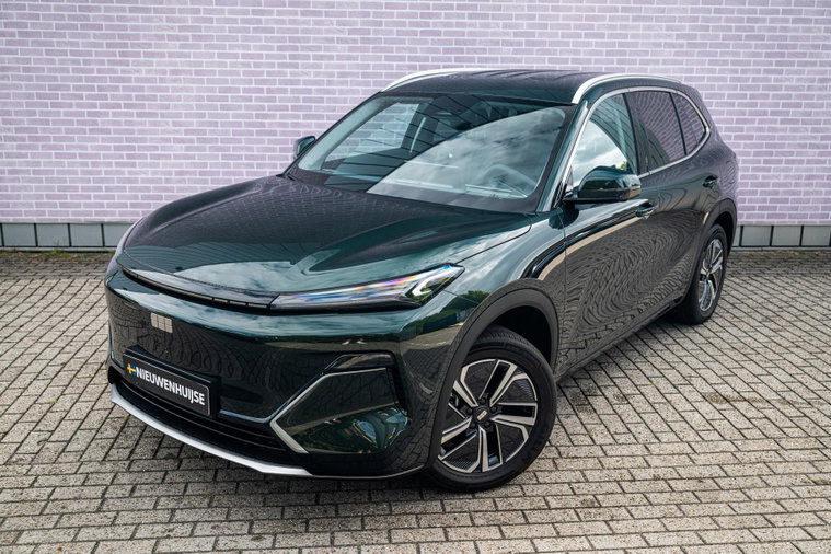 Vehicle Image 16