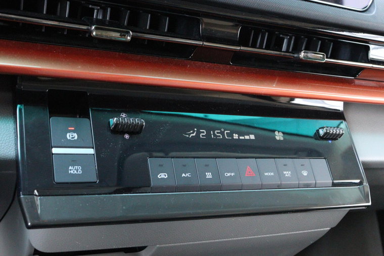 Vehicle Image 33