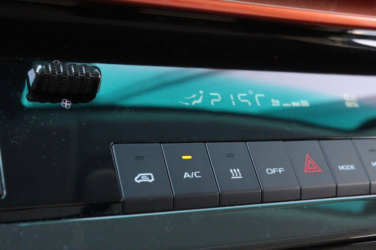 Vehicle Image 34