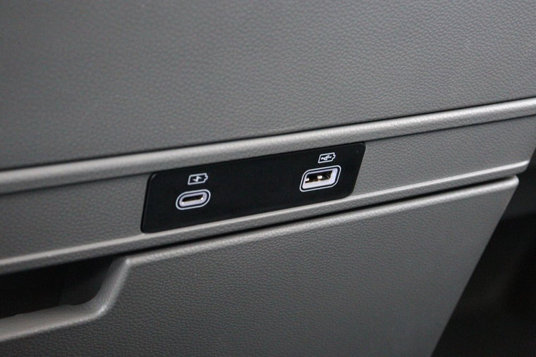 Vehicle Image 37