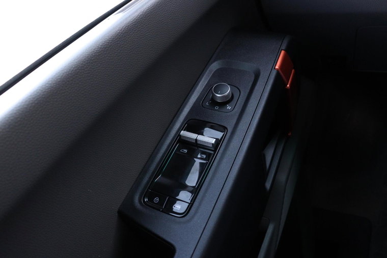 Vehicle Image 39