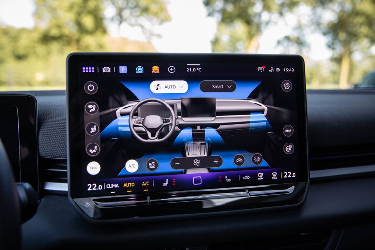 Vehicle Image 24