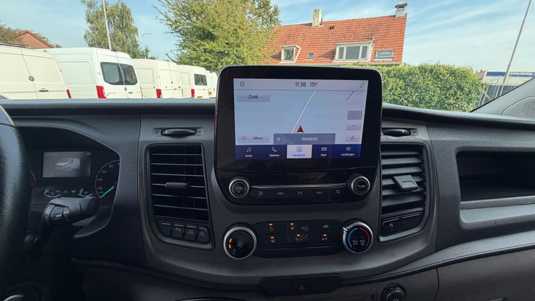 Vehicle Image 21
