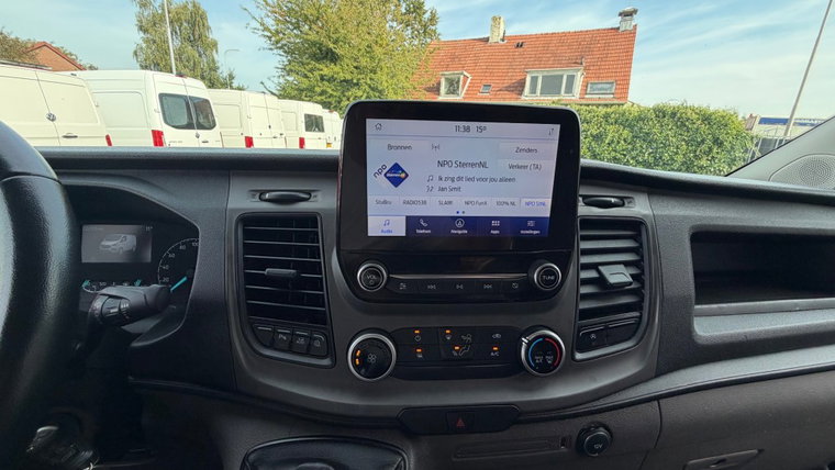 Vehicle Image 22