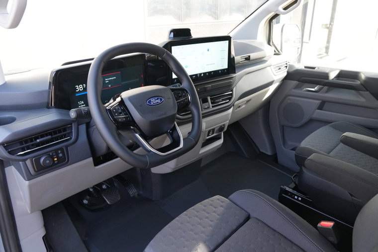 Vehicle Image 14