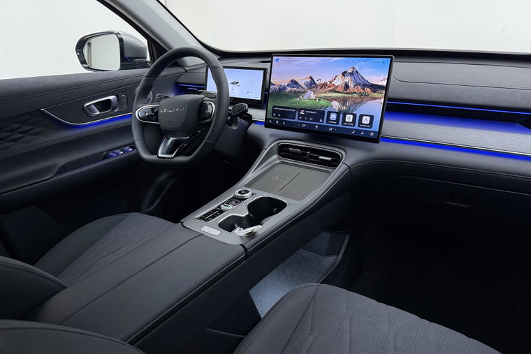 Vehicle Image 15