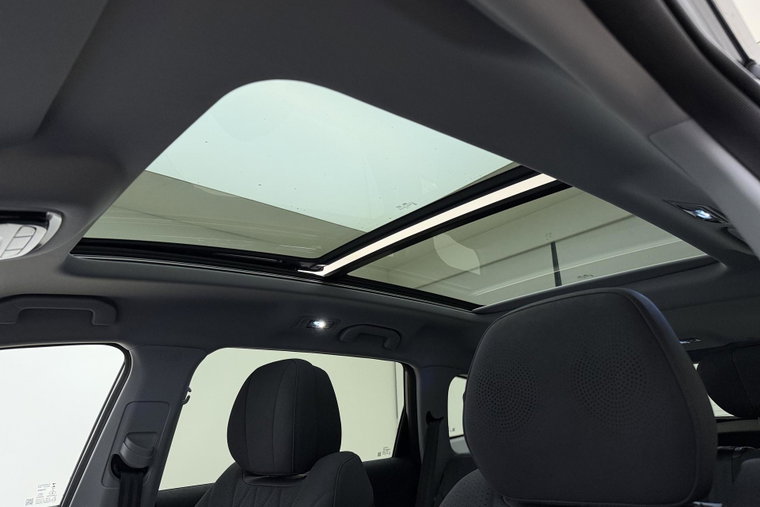 Vehicle Image 37