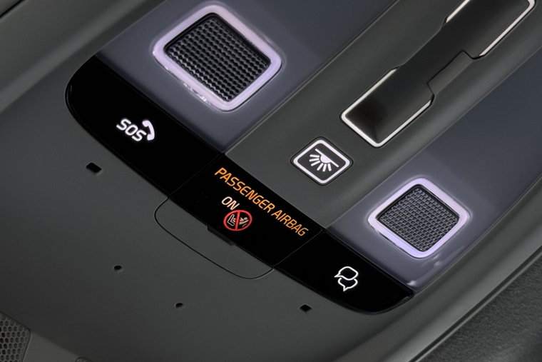Vehicle Image 35